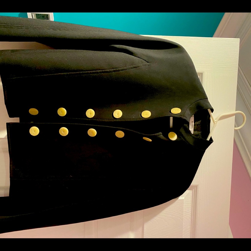 MANGO Blazer - can be worn over Any outfit!